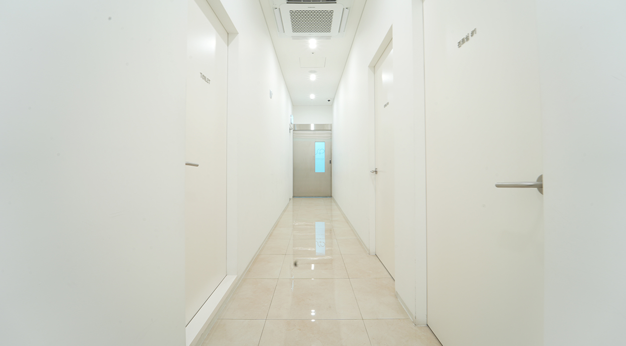 Soonplus Plastic Surgery — Consultation corridor · Soonplus Plastic Surgery