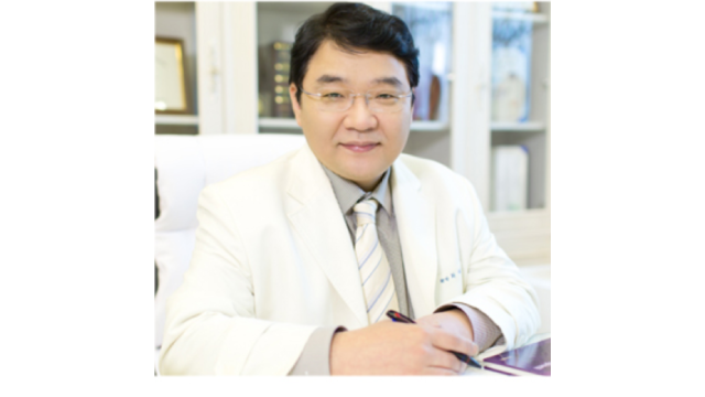 Choi Deokho, portrait from the clinic website
