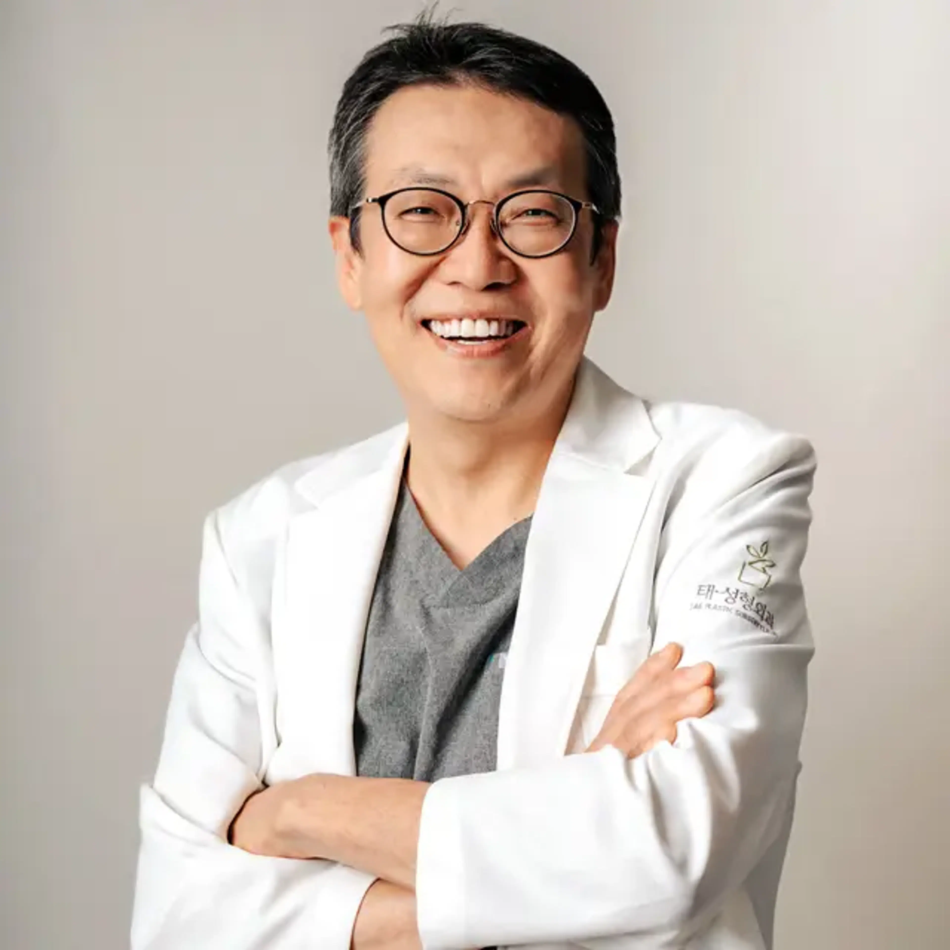 Kim Ki-tae, portrait from the clinic website